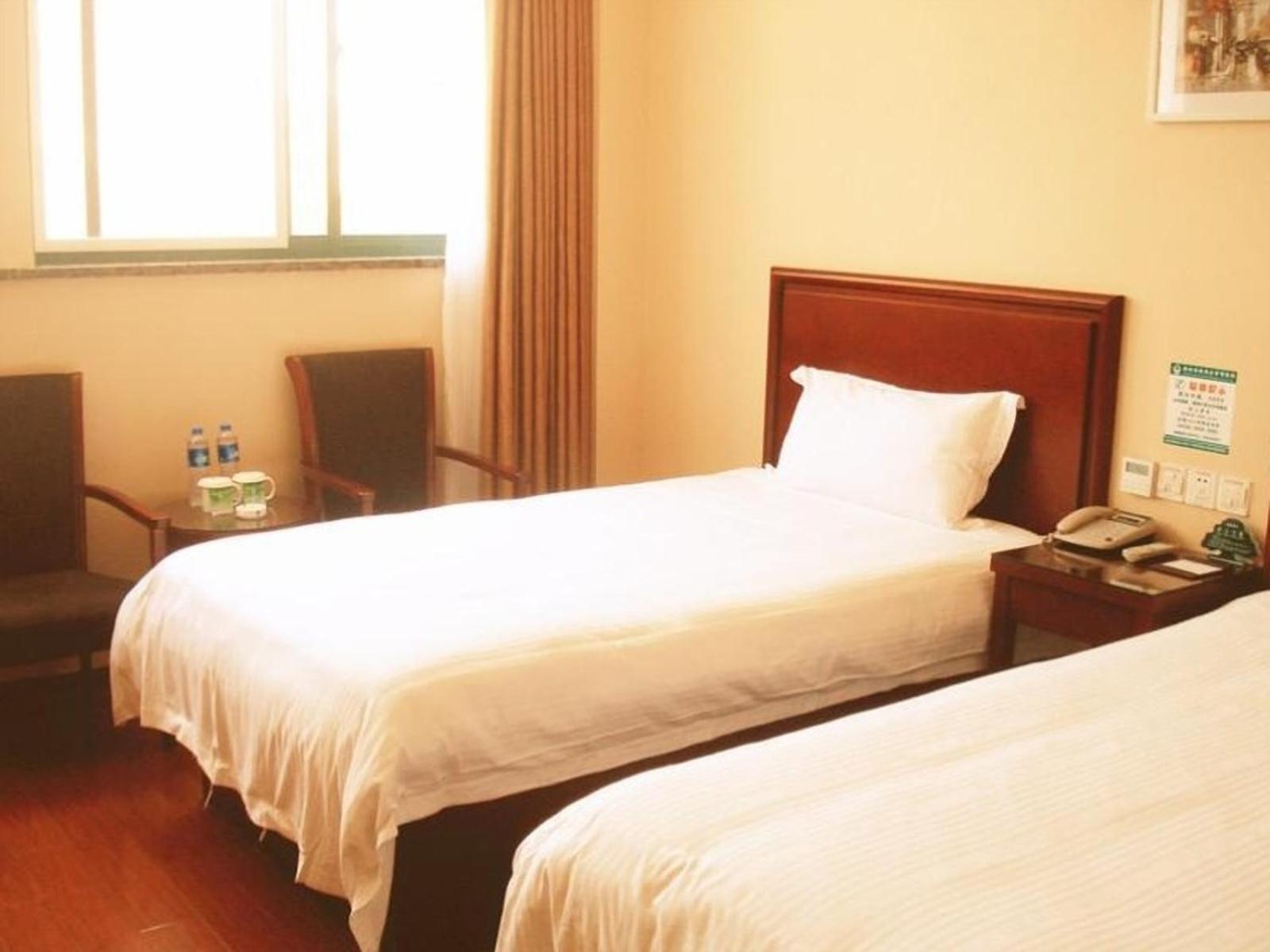 GREENTREE INN LIUAN HUOSHAN COUNTY YINGJIA AVENUE HOTEL 46/50