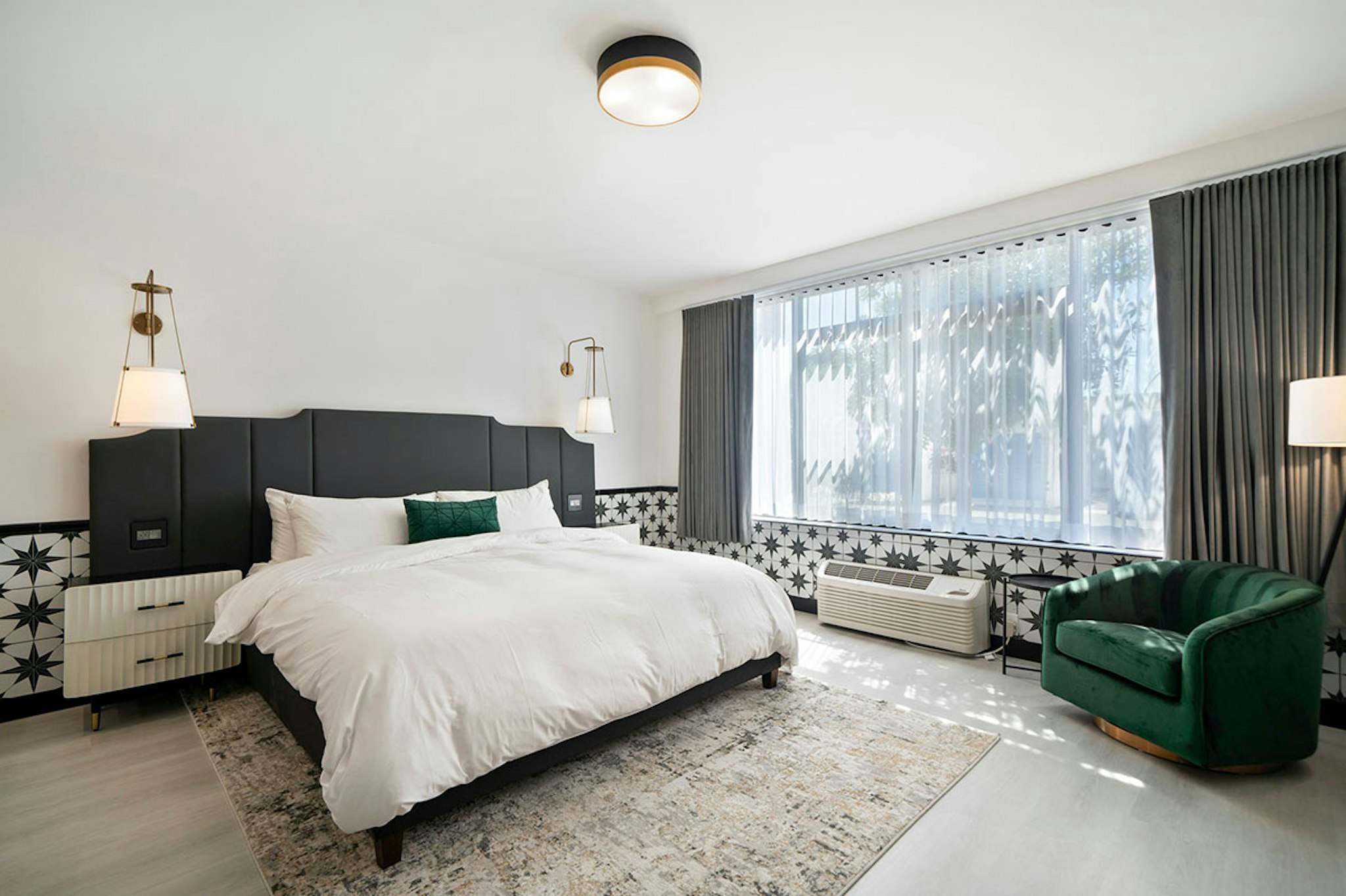 Casablanca Inn 24/71
