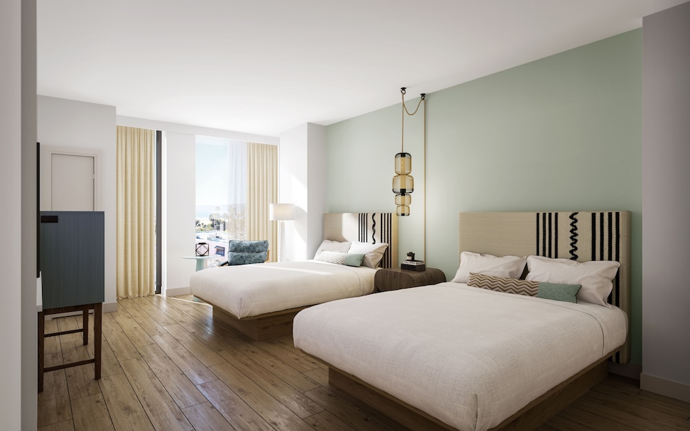 PIERSIDE, 2 QUEEN BEDS