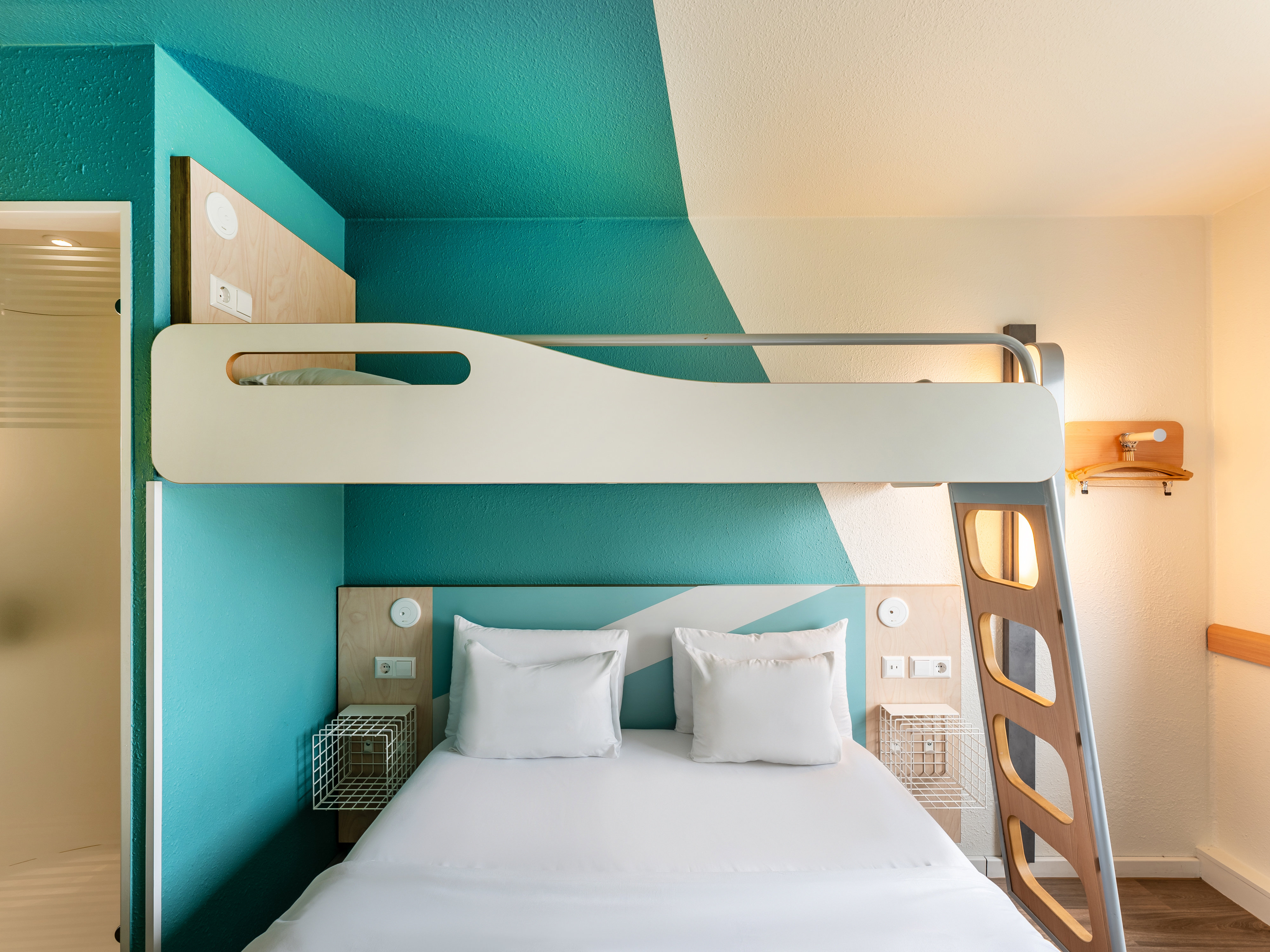 B&B HOTEL Freiburg-West 13/32