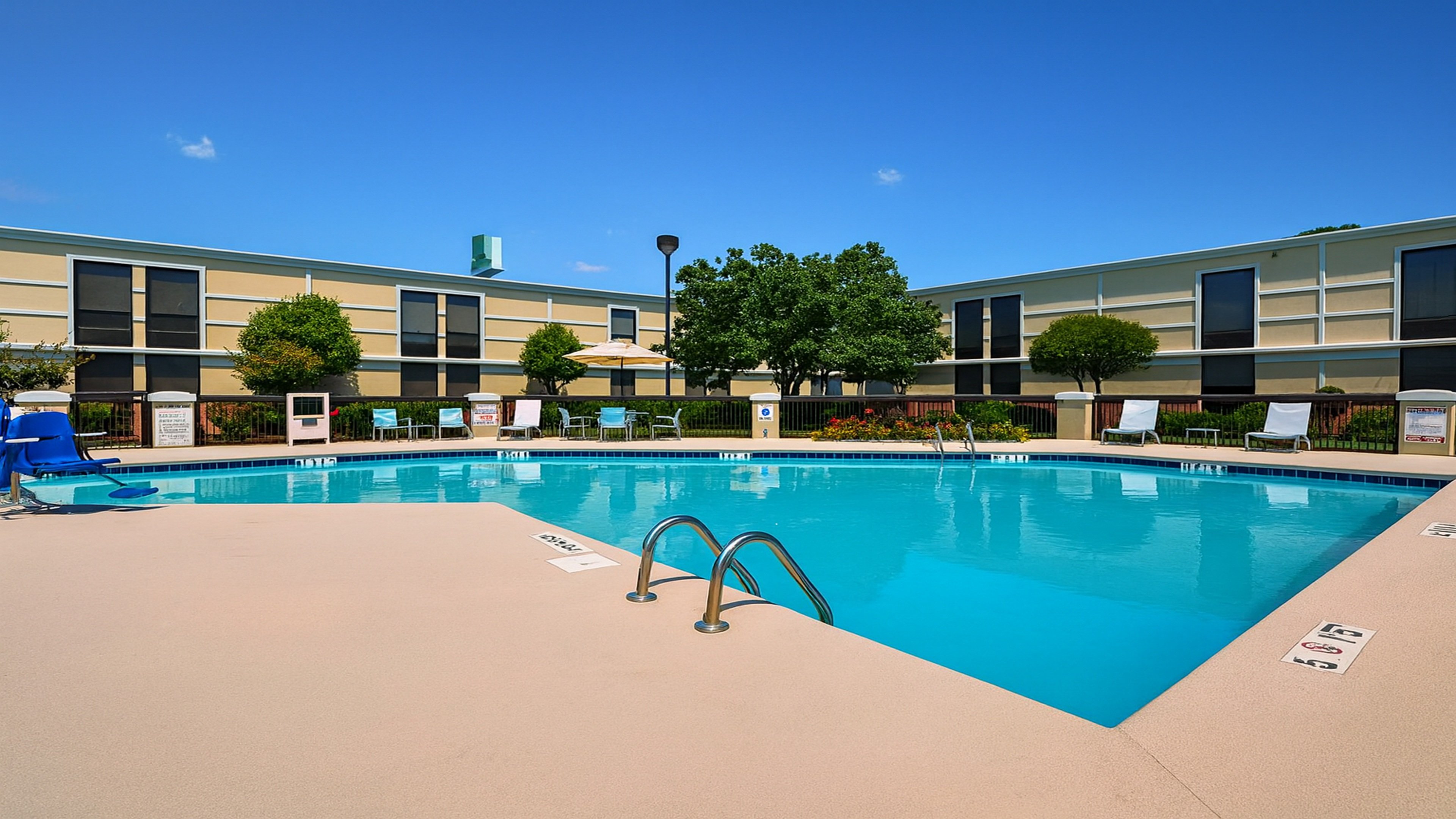 Holiday Inn Lumberton North - I-95, an IHG Hotel 7/41