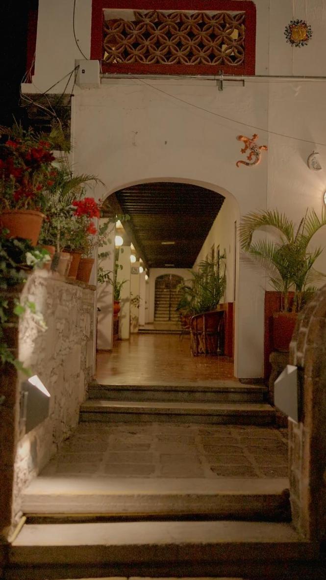 Hotel Embajadoras 6/54