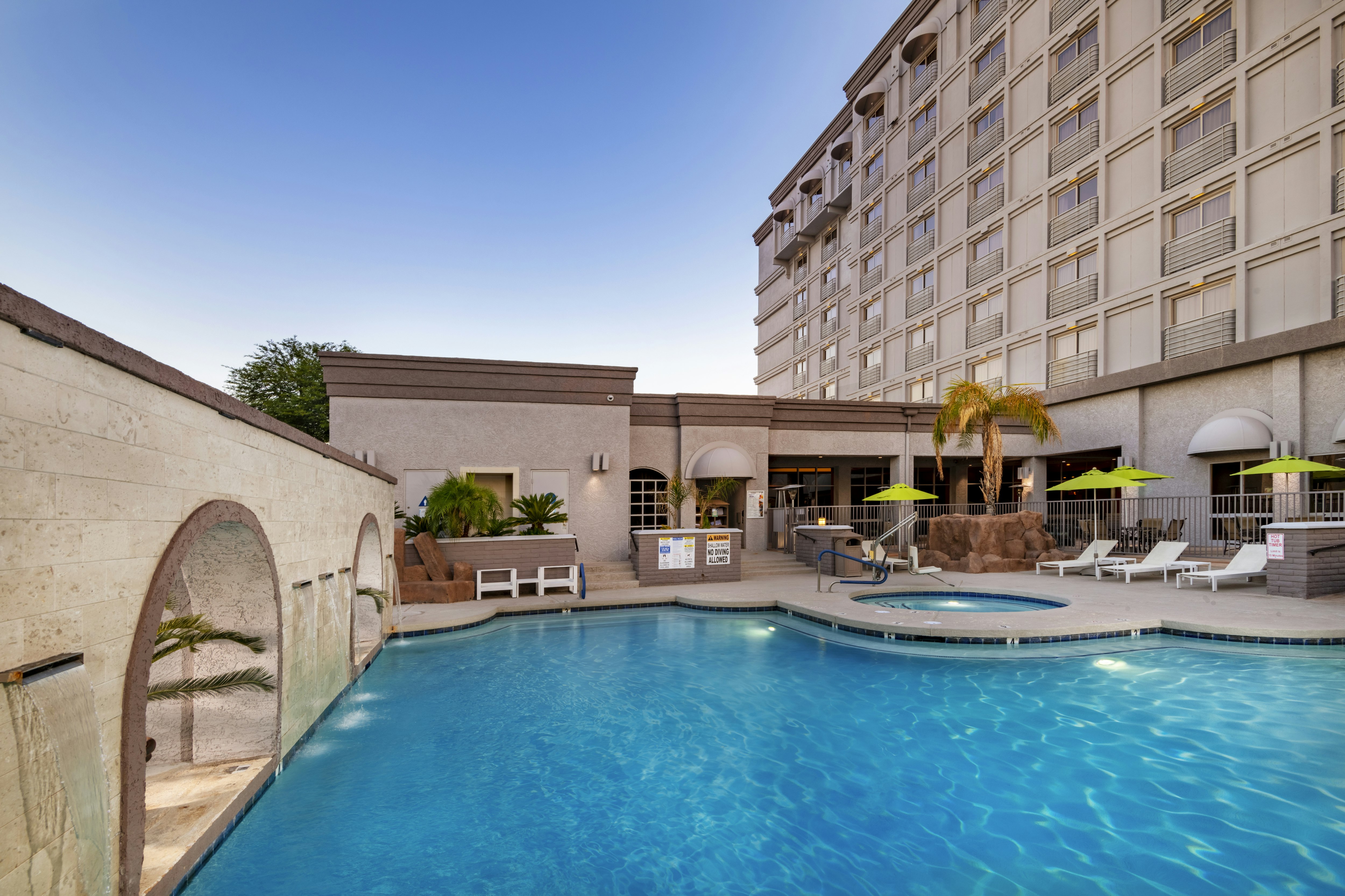 DoubleTree by Hilton Phoenix Mesa 2/69