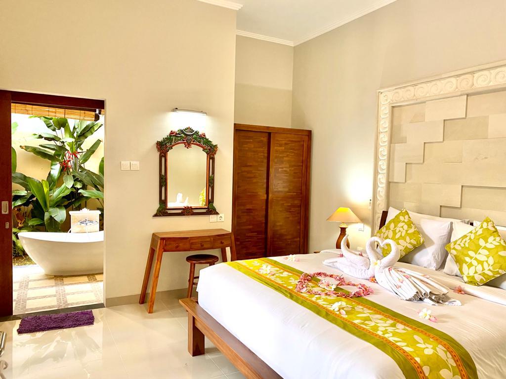 3 Bedrooms, Pool, Villa
