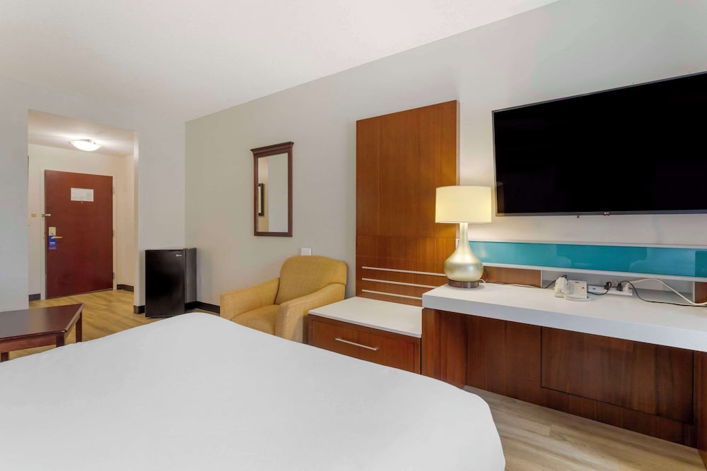 Suite, 2 Queen Beds, Sofa