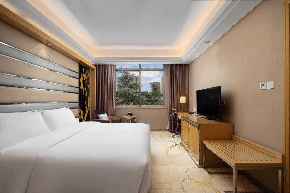 Deluxe, Suite, King Bed