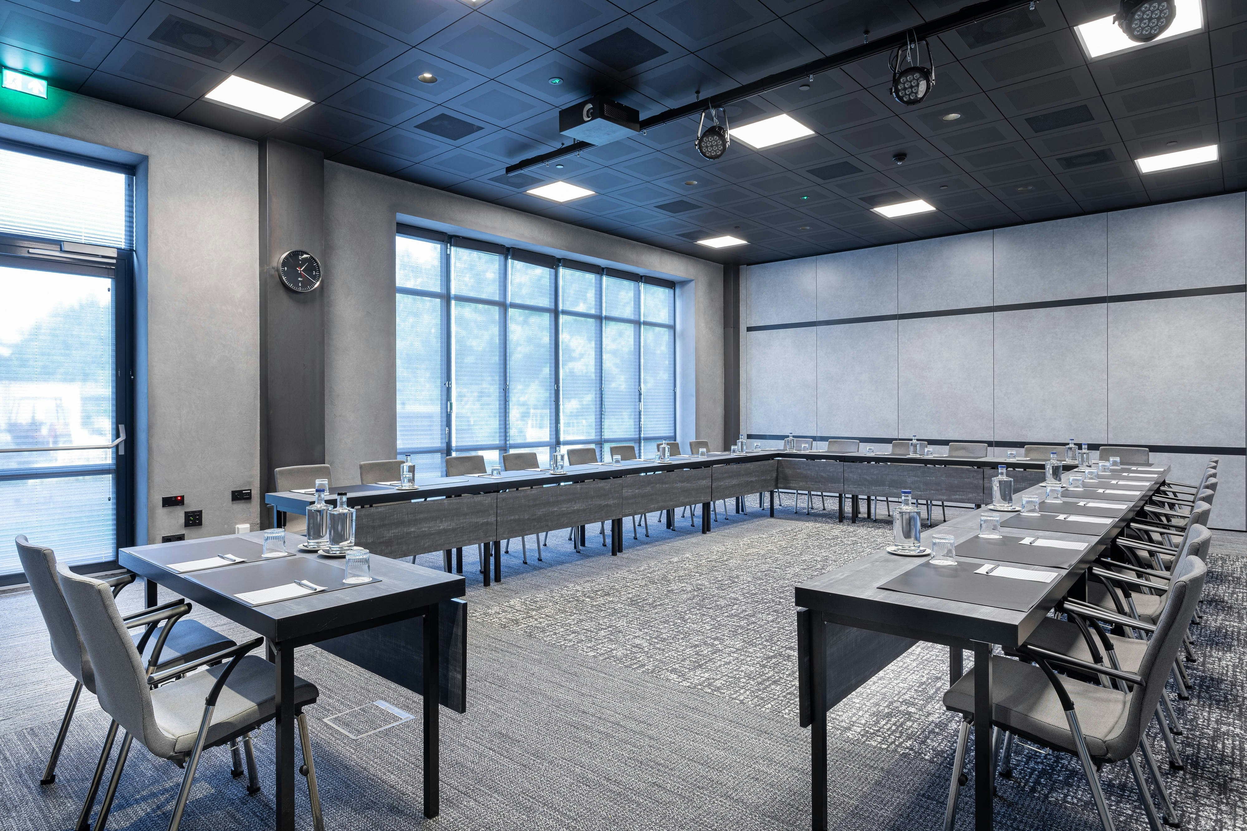 Courtyard By Marriott Amsterdam Airport 64/75