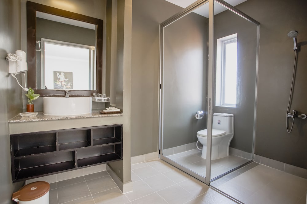 غرفة أساسية ثلاثية بسريرين كوين، KING GRAND BOUTIQUE HOTEL 8/9