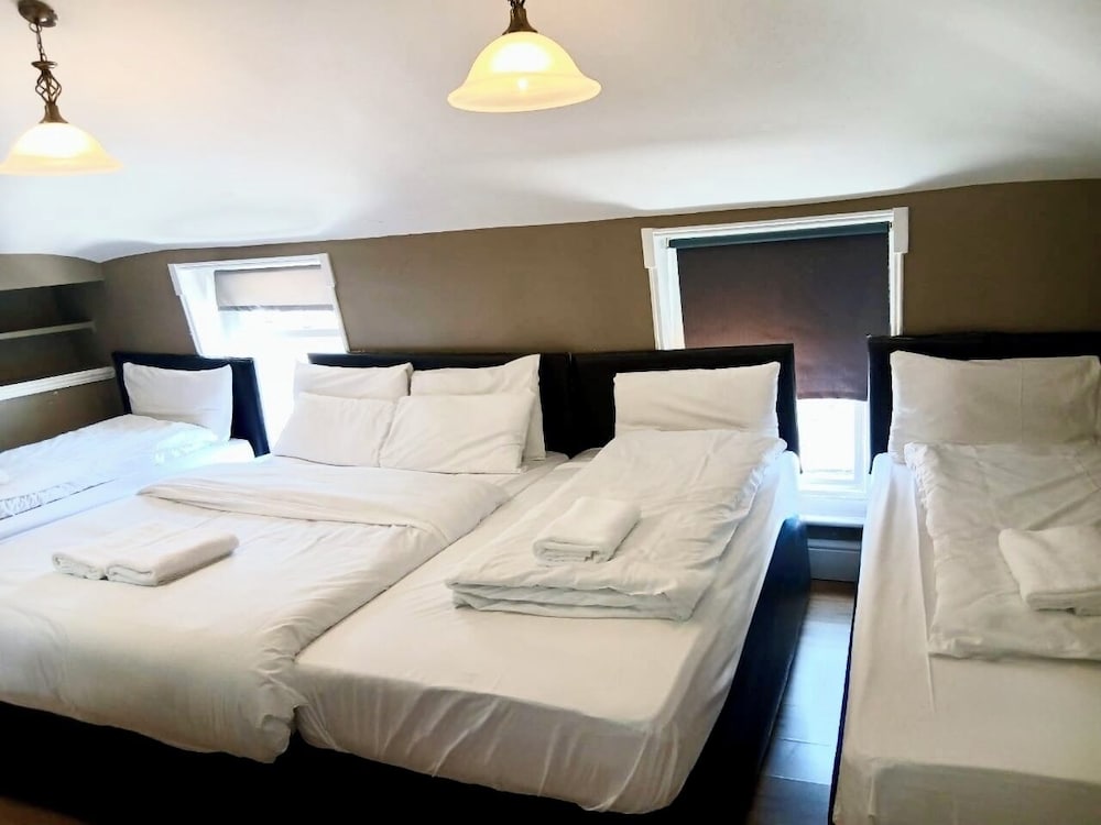 Ebury House Hotel 16/50