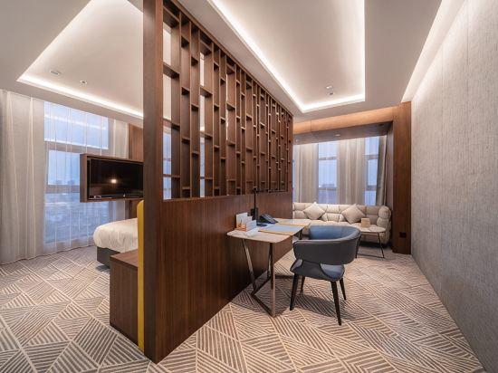 Weide Hotel (Nantong Harmony City) 6/26