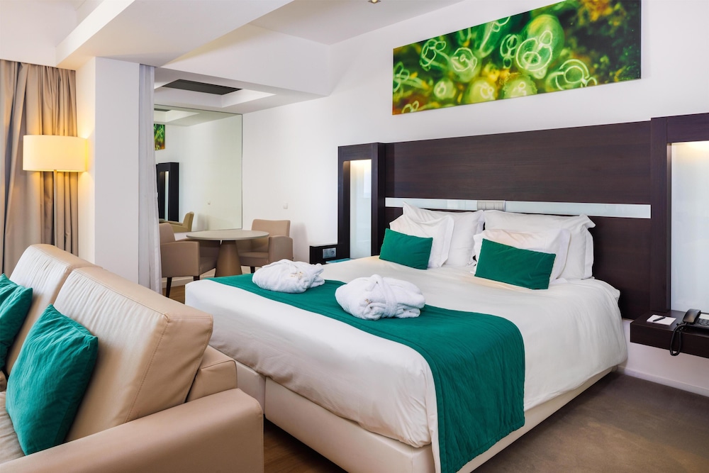 JUNIOR SUITE, SEA VIEW, BALCONY