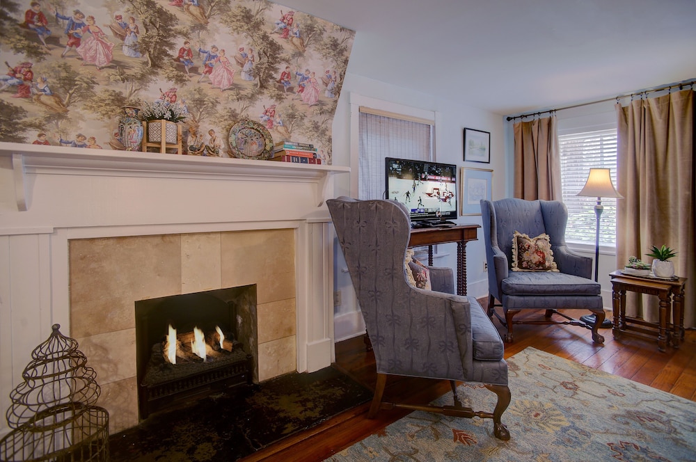 Forsyth Park Inn 27/50