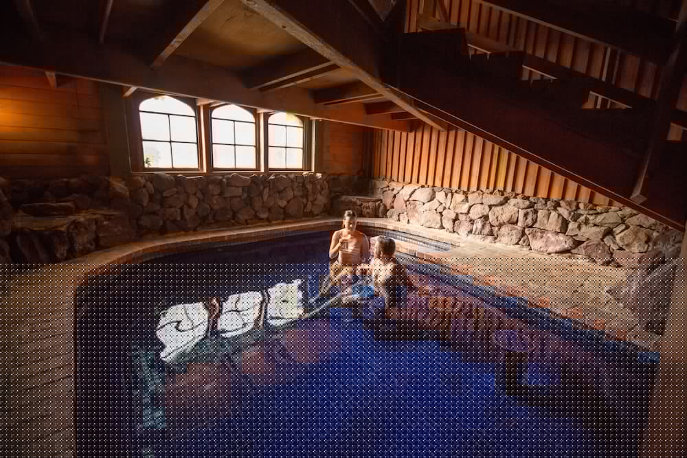 Powderhorn Chateau 2/75
