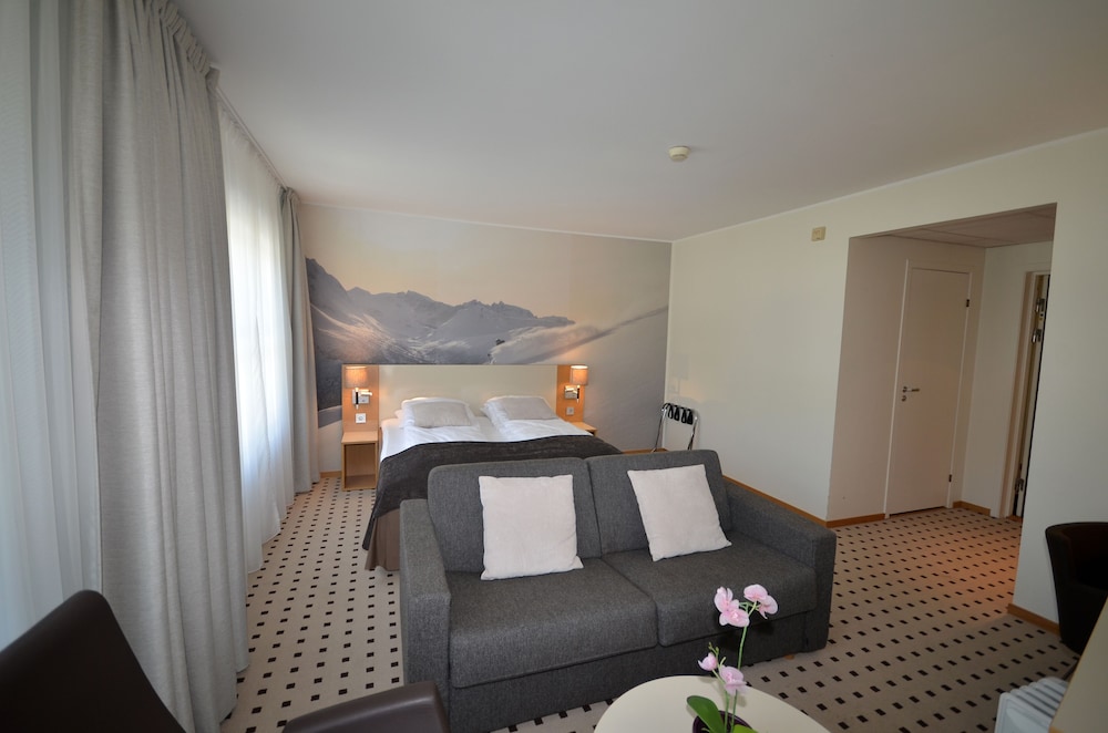 Grand Bellevue 37/56