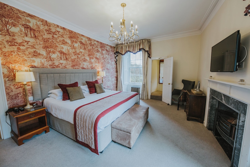 Carberry Tower Mansion House and Estate 10/50
