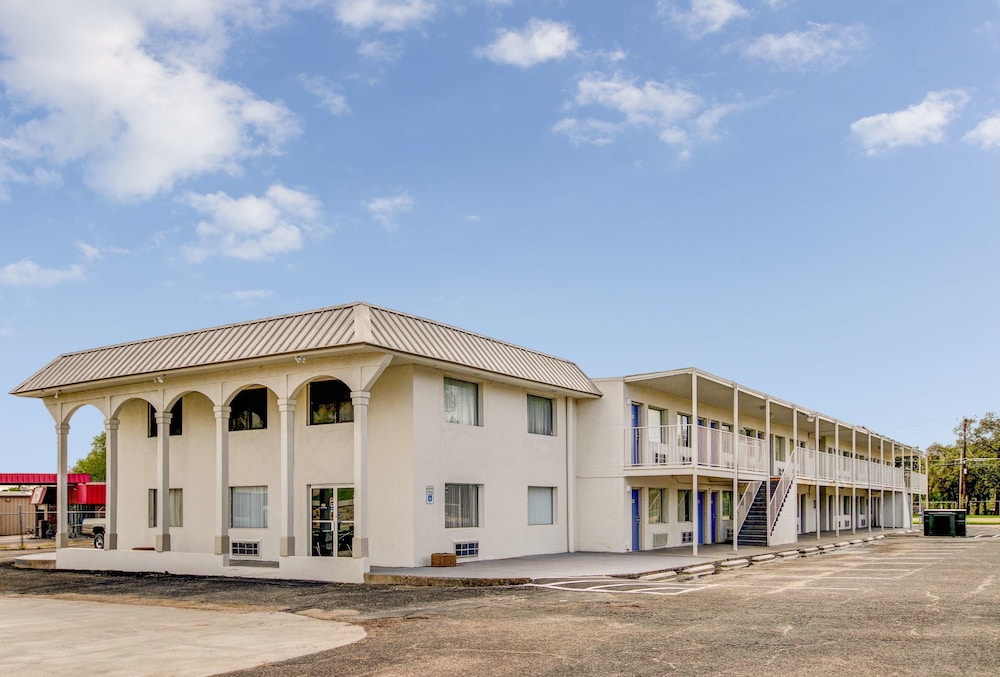 Motel6 Waco, TX - Lacy Lakeview 6/49