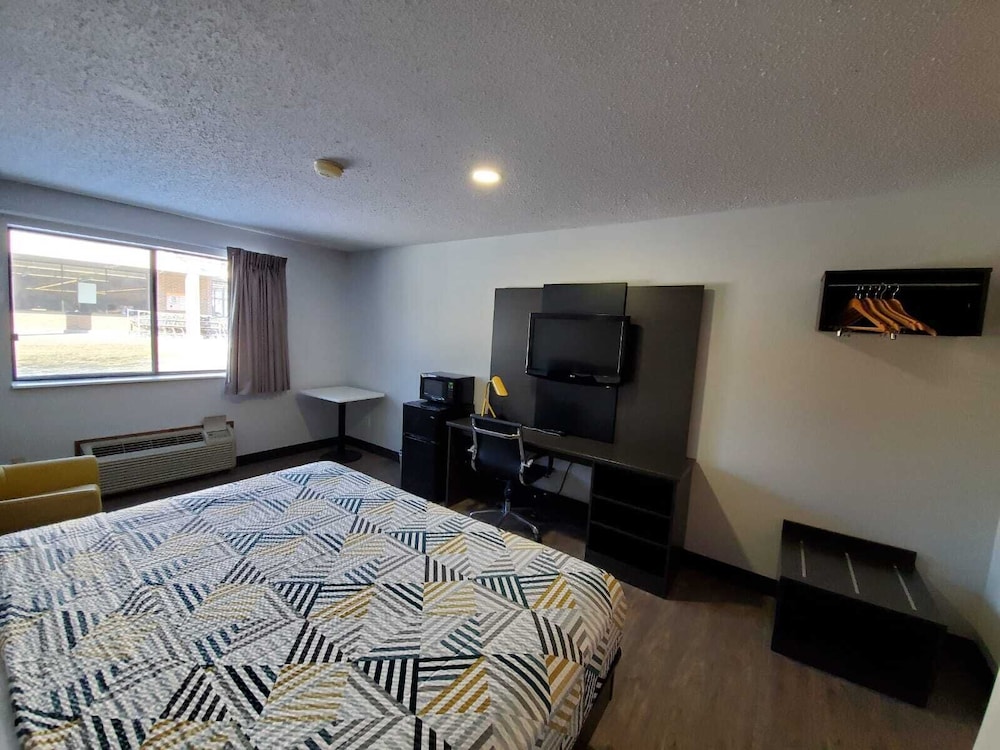 غرفة ديلوكس بسرير كينج، Motel6 Kewanee, IL 8/10