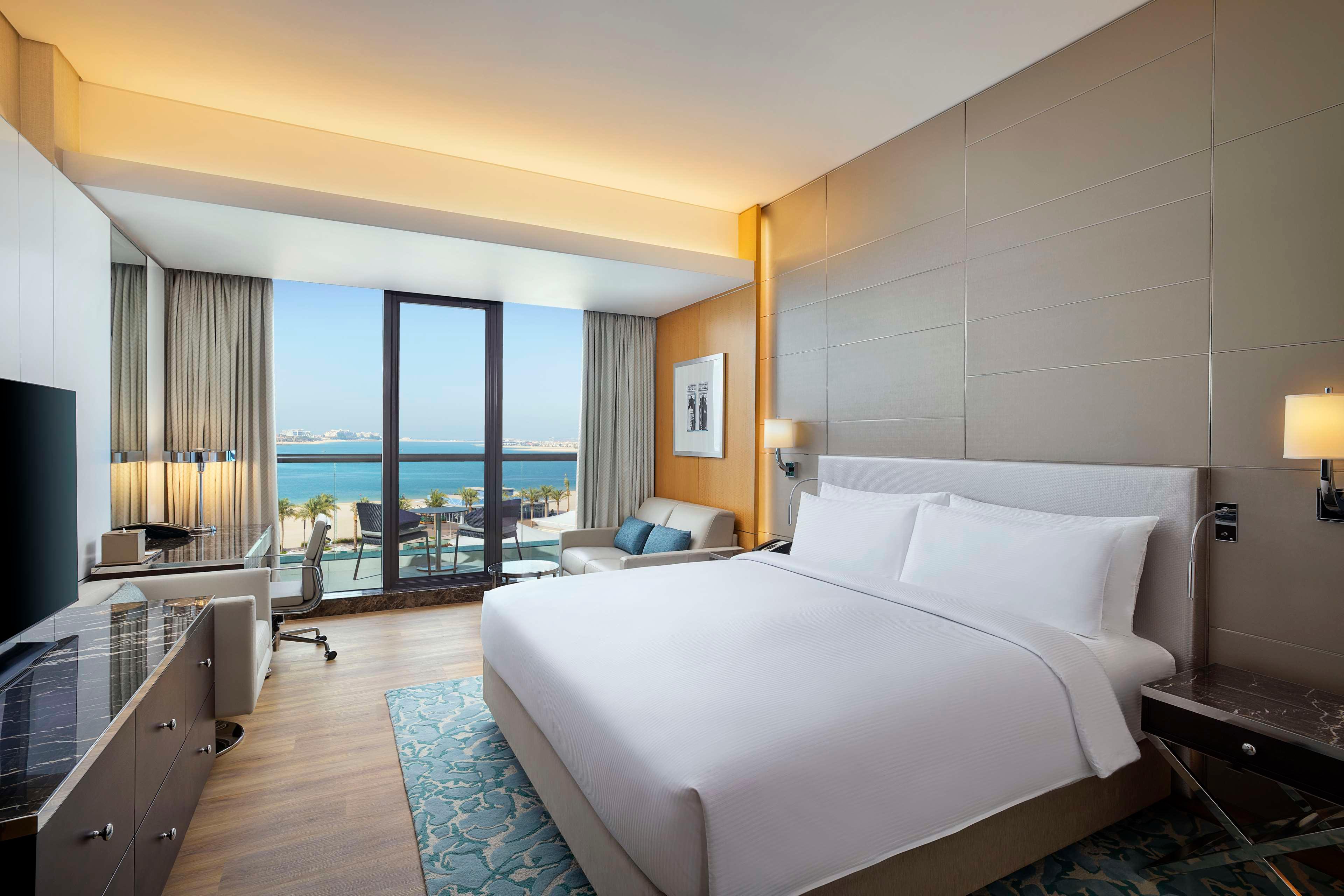 PREMIUM, KING BED, SEA VIEW, BALCONY