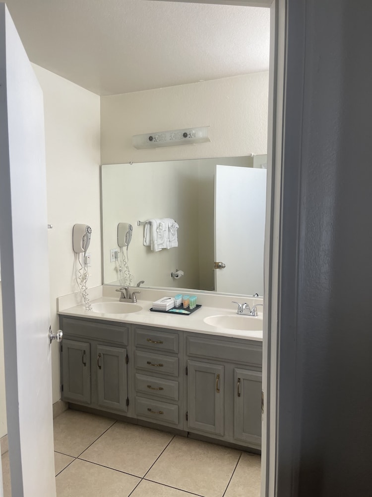 Miracle Springs Resort Spa 15/71