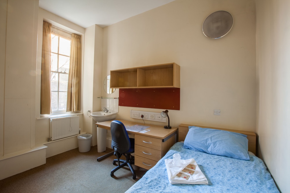 LSE Passfield Hall 38/45