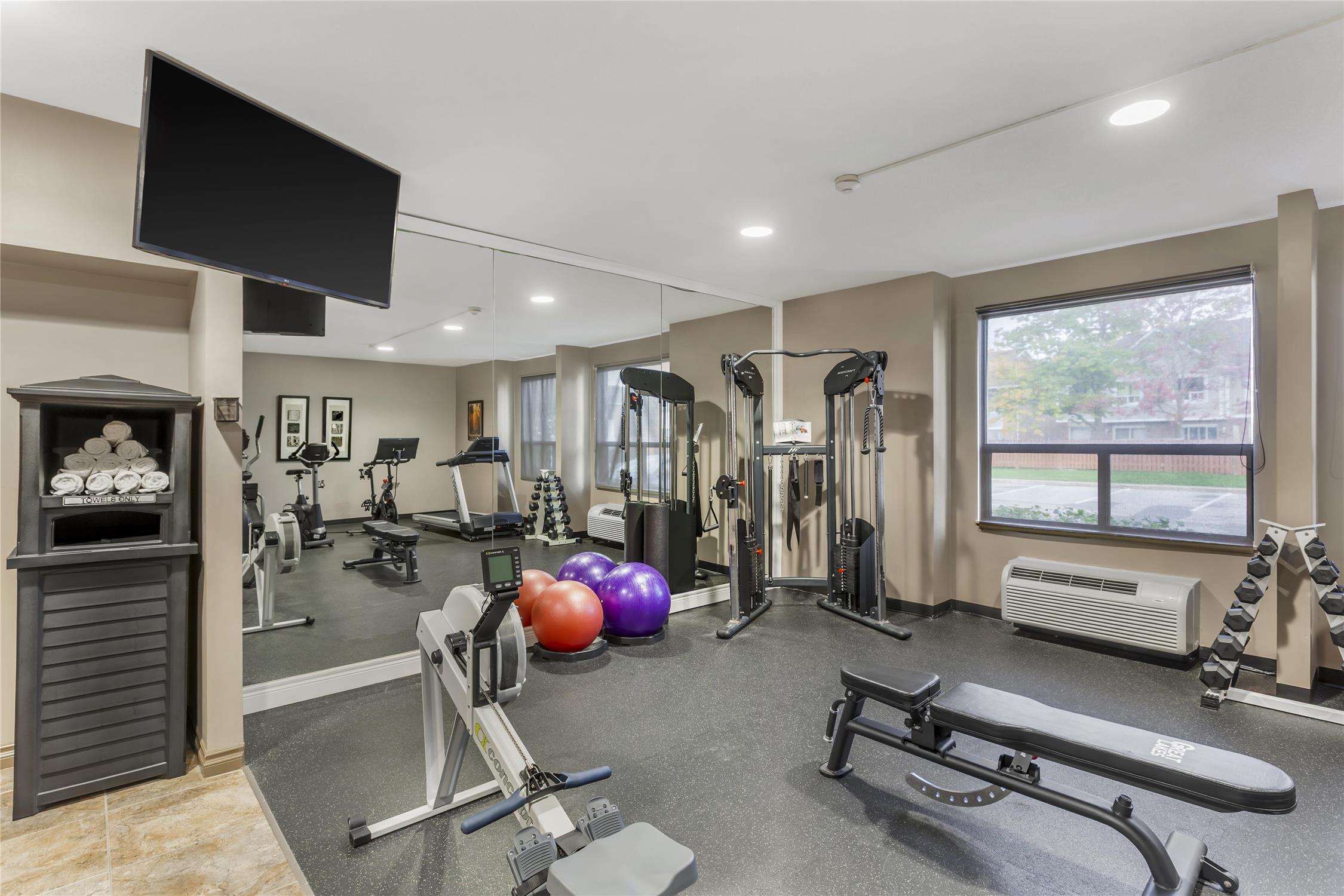 Best Western Plus Rose City Suites 8/35