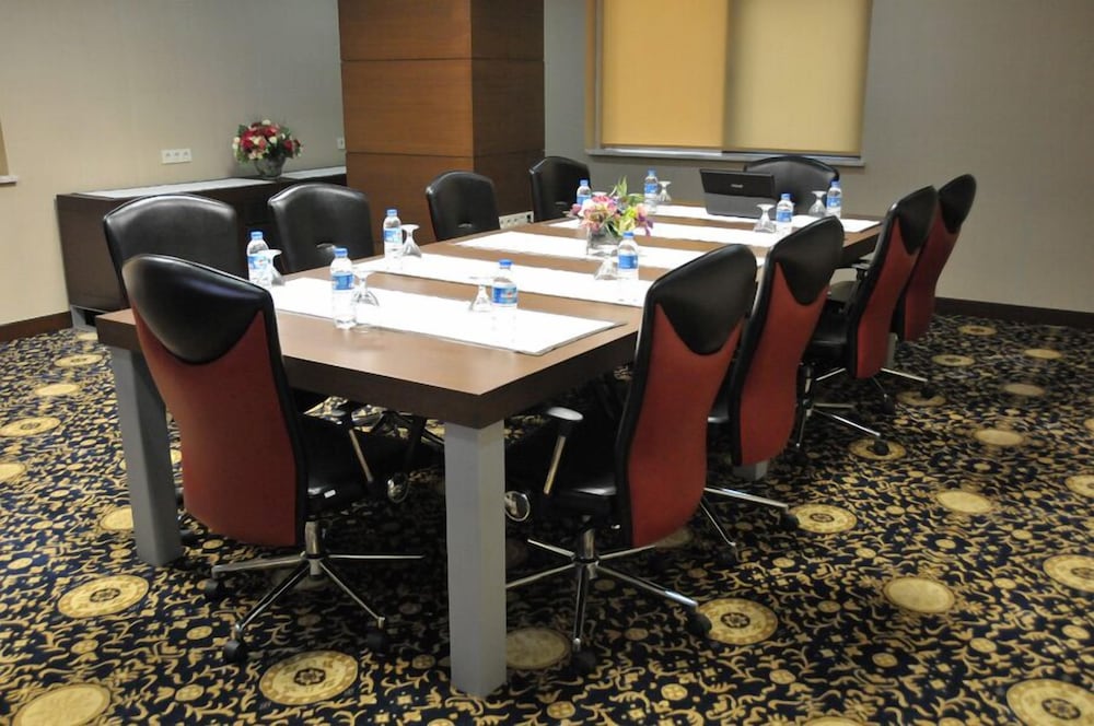 Rhiss Hotels Maltepe 40/50