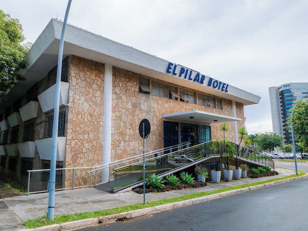 Hotel El Pilar 5/50