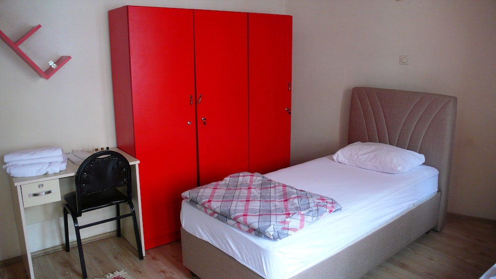 Trabzon Star Pension 7/18