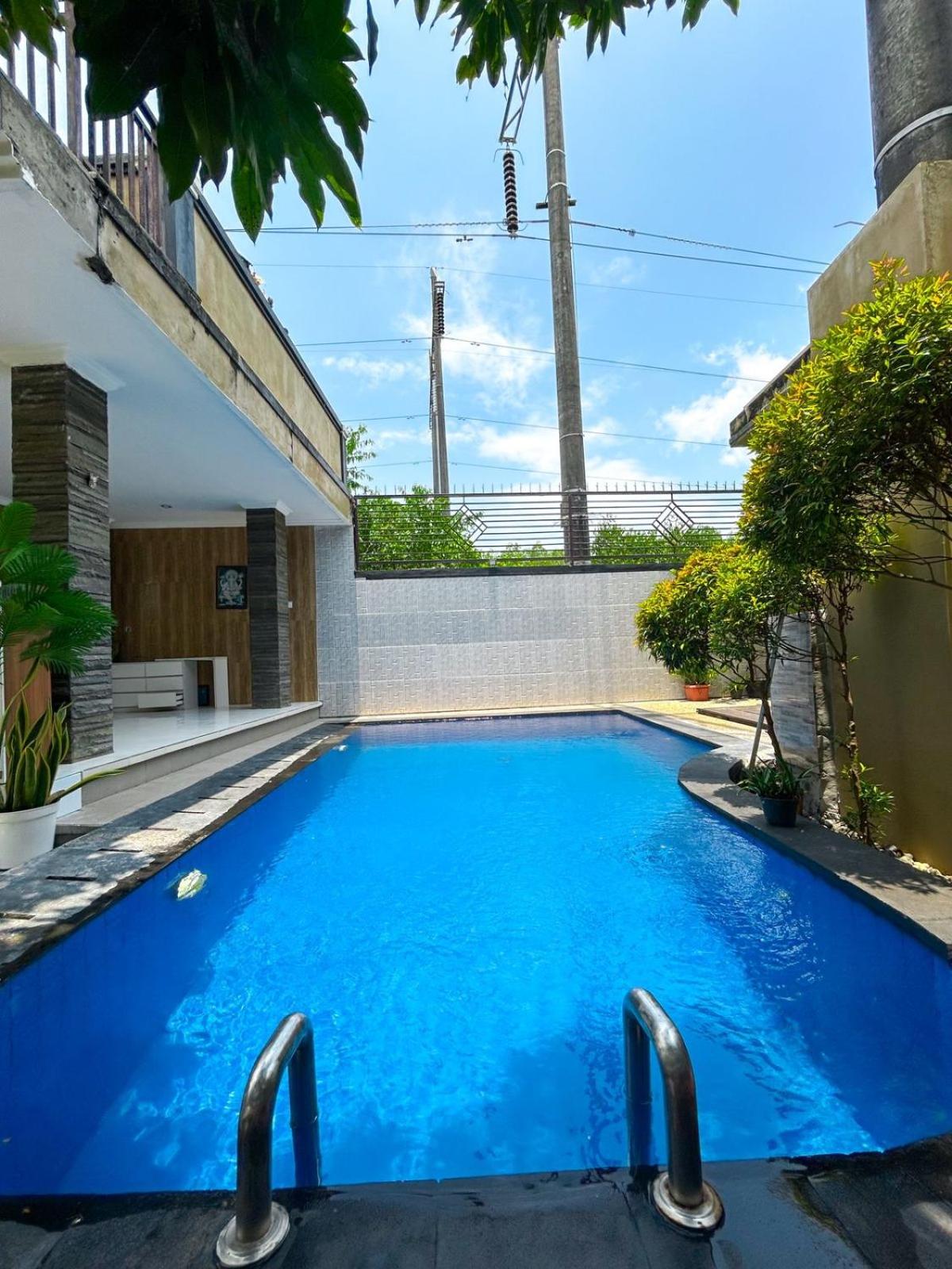 Ratu Guest House 9/18