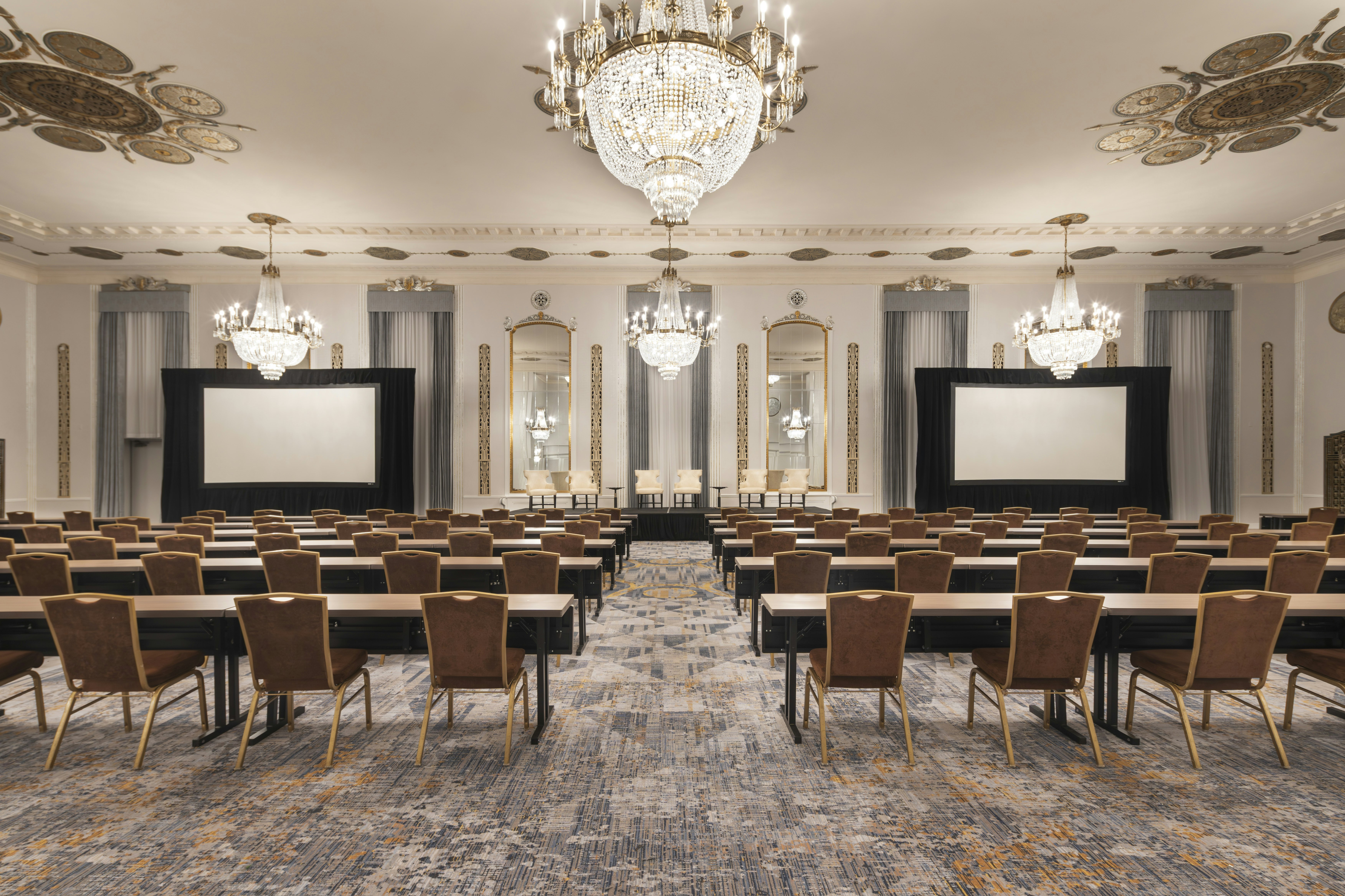 Hilton Milwaukee 68/83