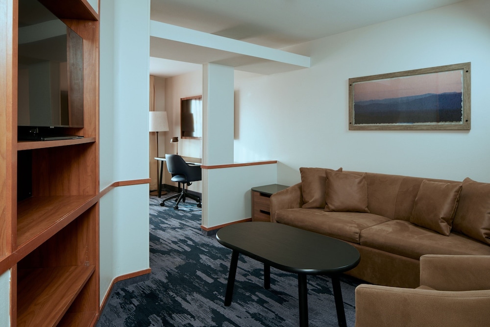 Fairfield Inn And Suites San Bernardino 35/47