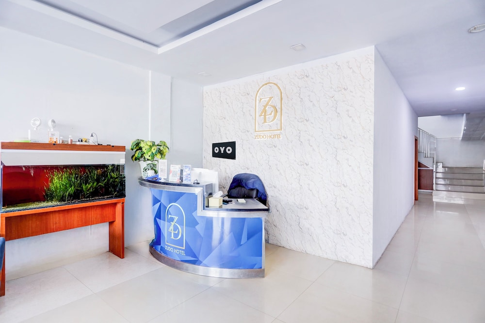 Lobby at Collection O Waterfront City Near Rsud Embung Fatimah formerly ZUDO Hotel, BATAM