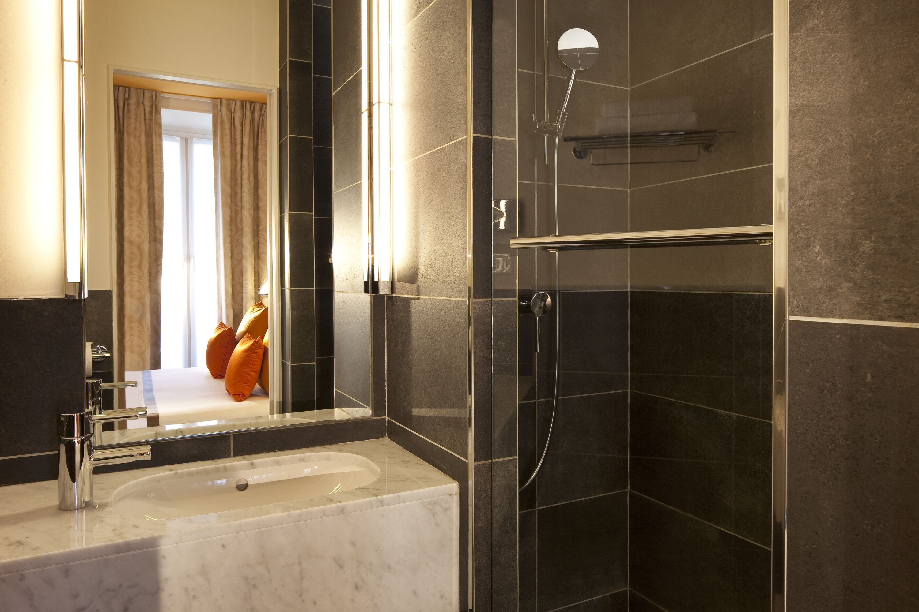 Hotel Marais Bastille 49/49