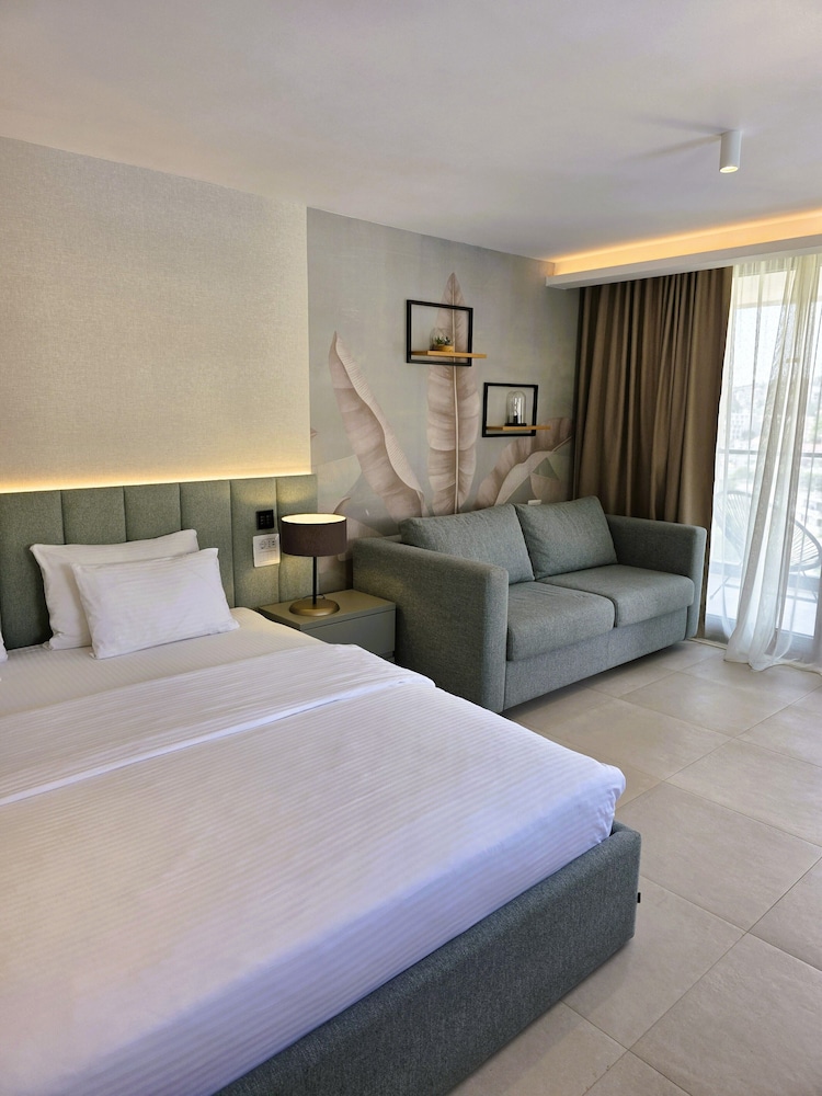 The New Mediteran Hotel Villa Edition 26/65