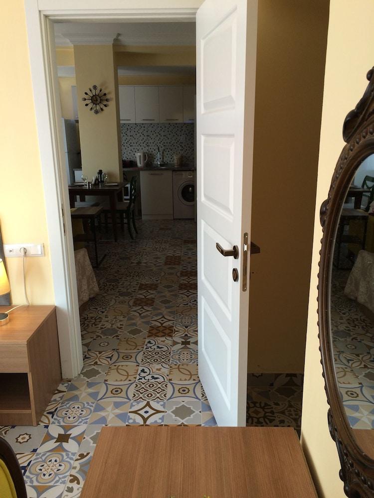 Turkish Apart Hotel 5/20