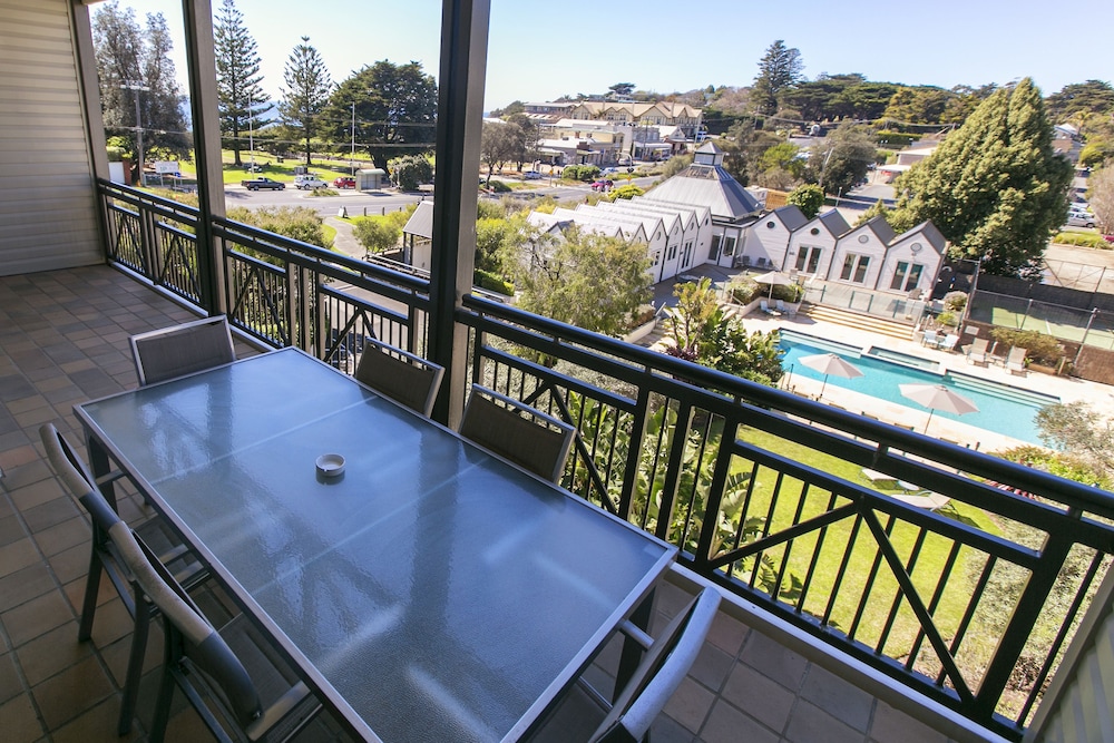 PORTSEA VILLAGE RESORT 39/69