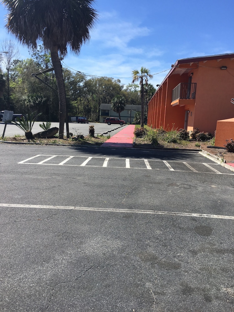 Regency Inn 42/55