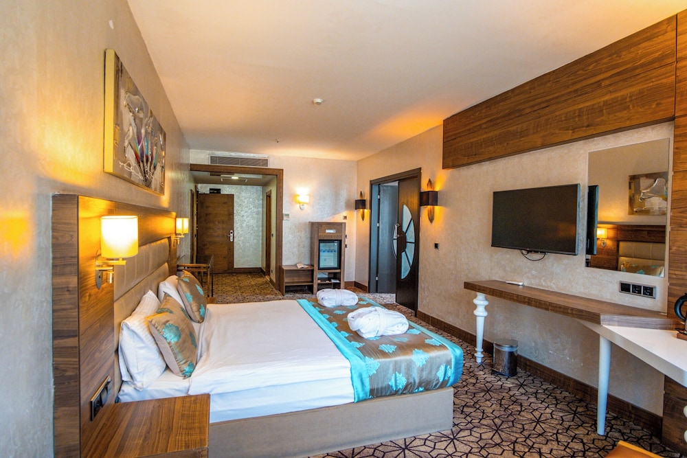 Inegol Royal Hotel 10/41