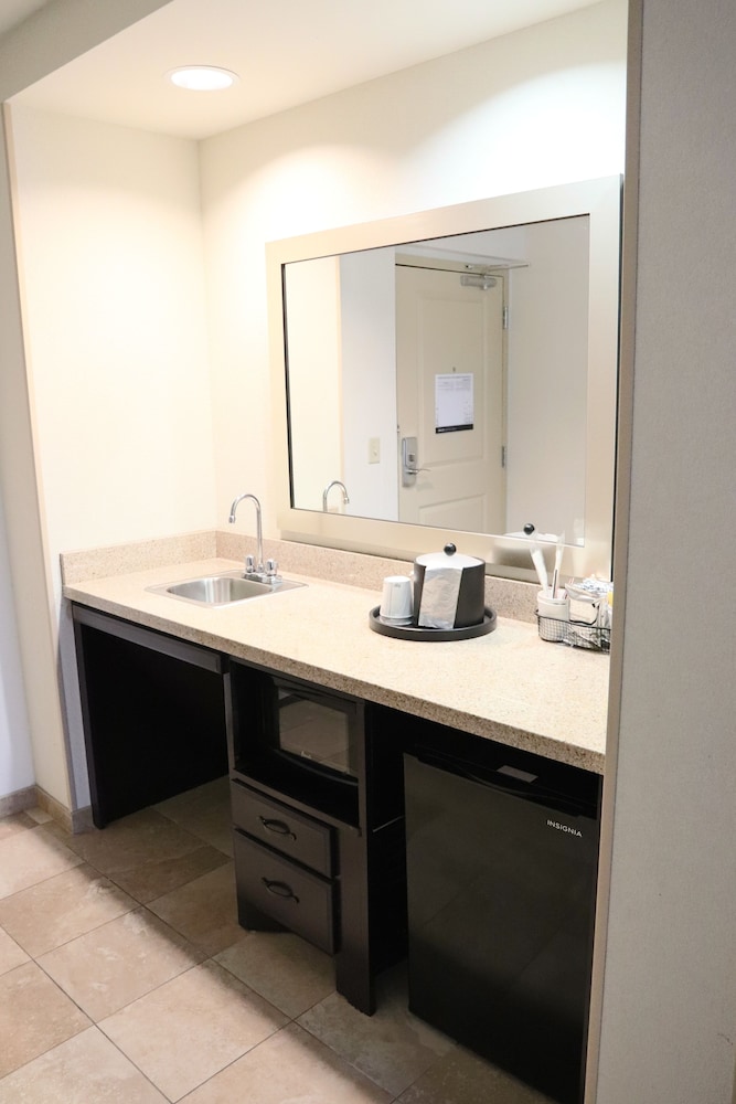 Hampton Inn Fayetteville 59/62