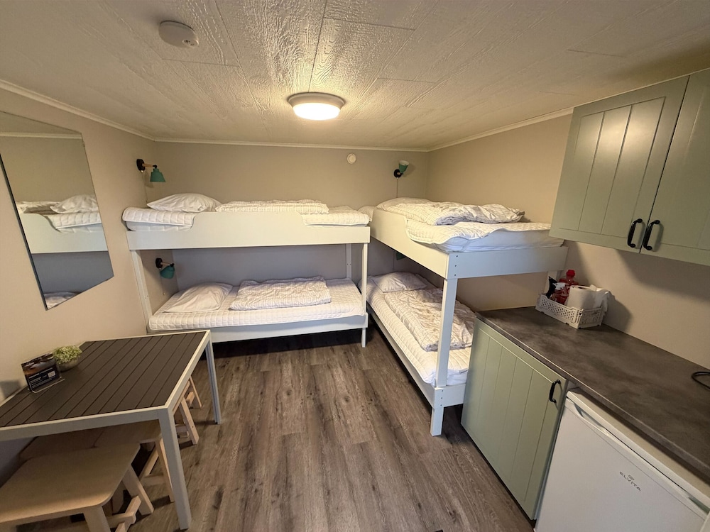 Basic, Cabin, 2 Bunk Beds, Garden Area
