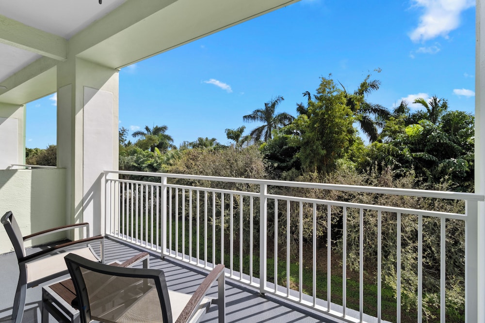 Provident Doral At the Blue Hotel 6/72
