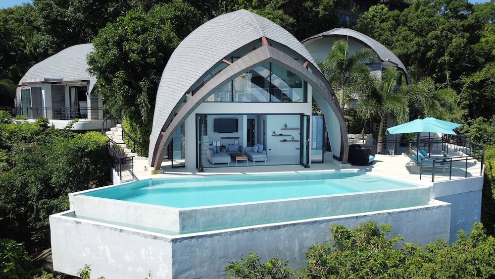 Villa Moonshadow 34/45