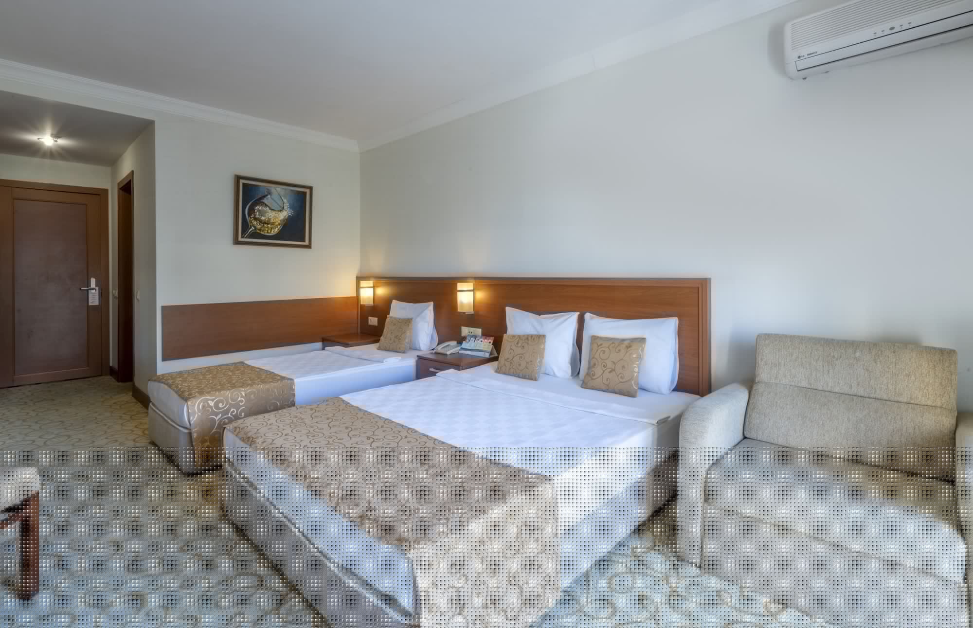 Standard, 1 Double and 1 Single Bed