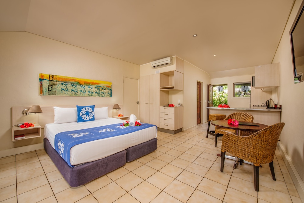 Sunset Resort 6/50