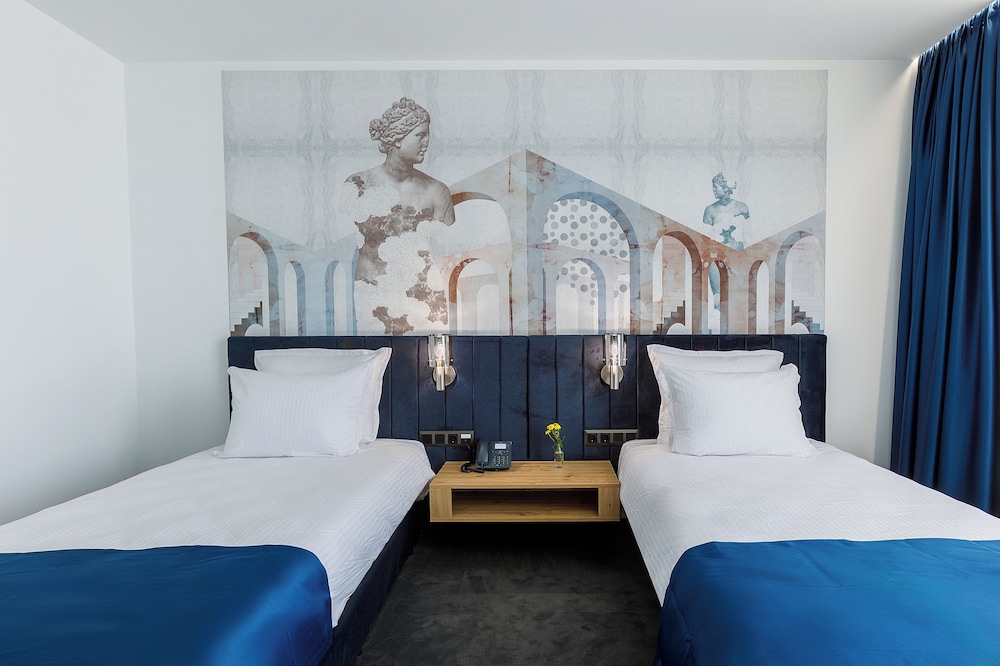 Blue Star Luxury Hotel 31/54