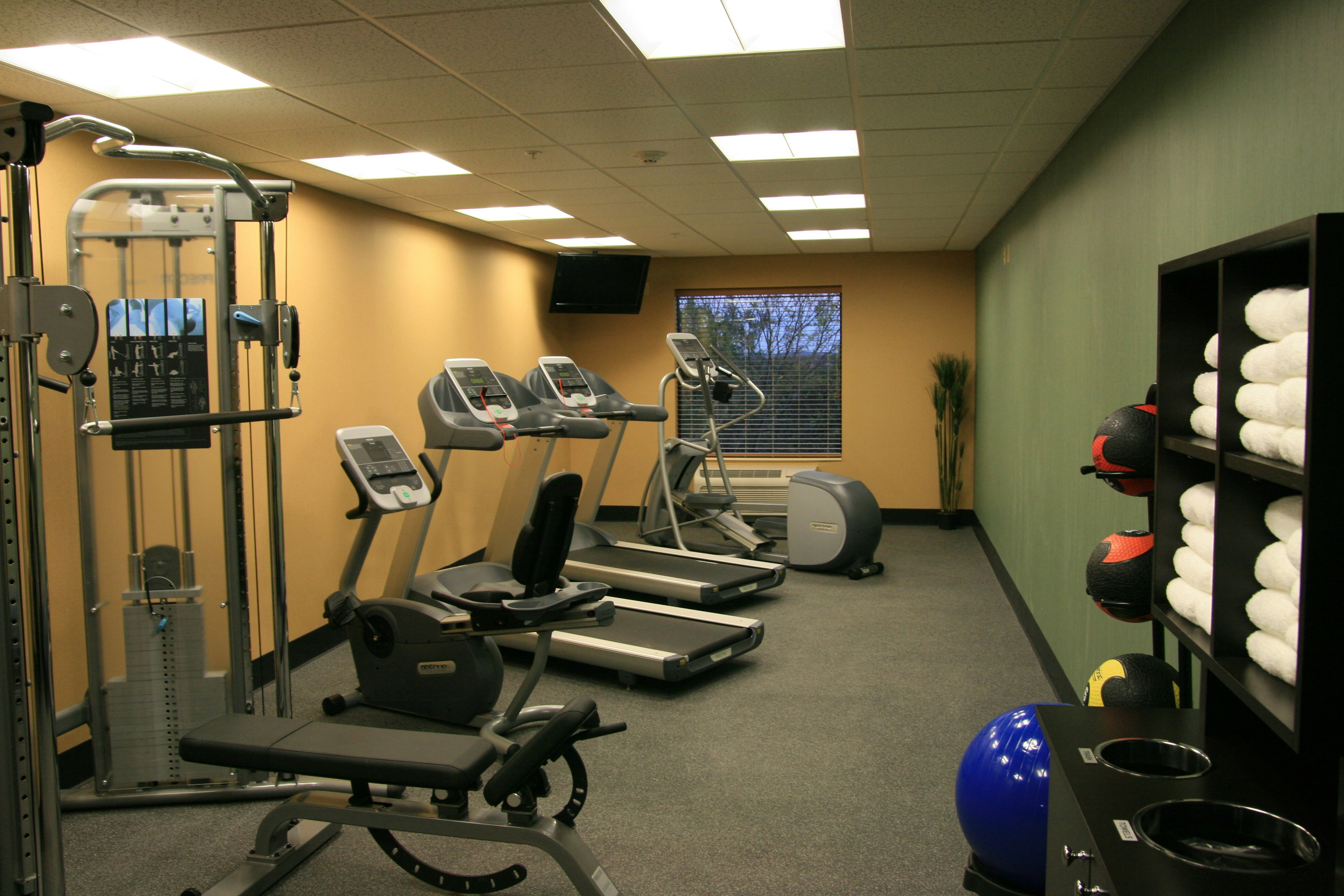 Hampton Inn Suites Austin Lakeway 38/69