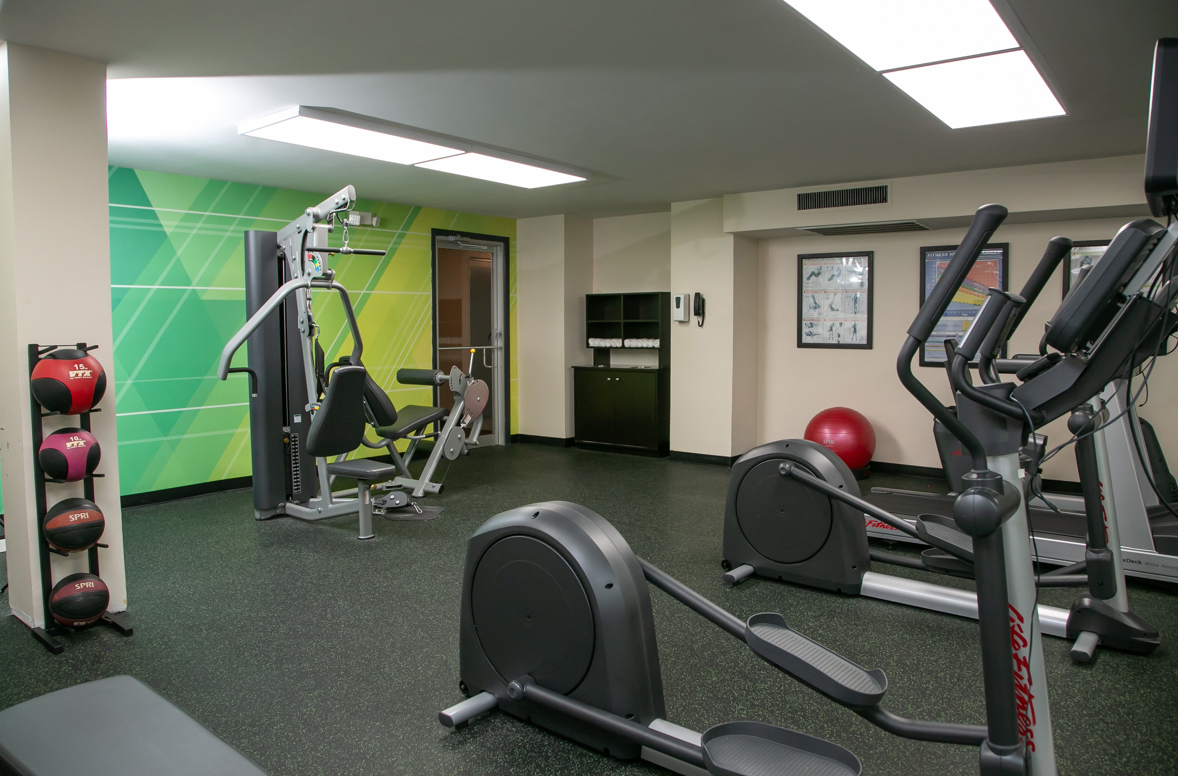 Holiday Inn Metairie New Orleans Airport 28/55