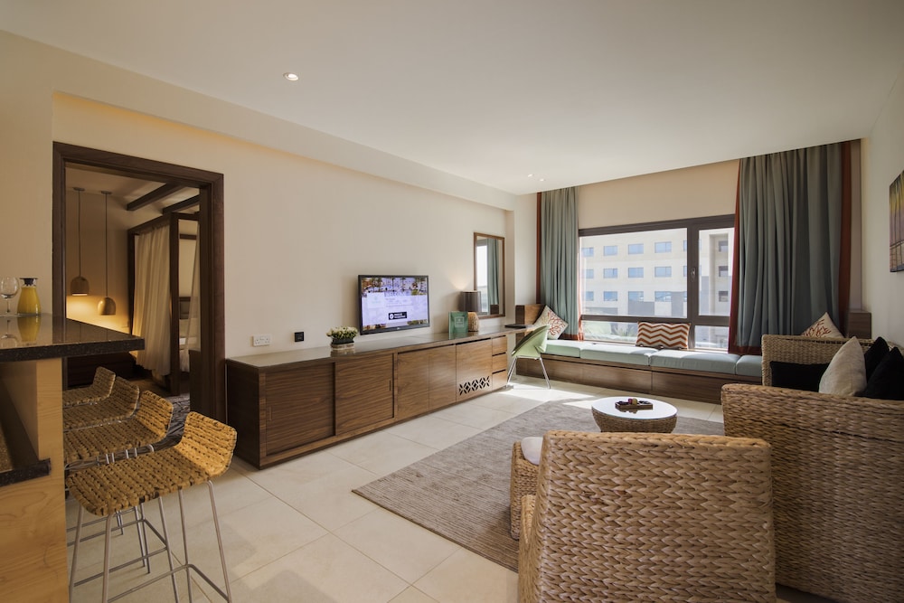 The Palms Beach Hotel And Spa 49/68