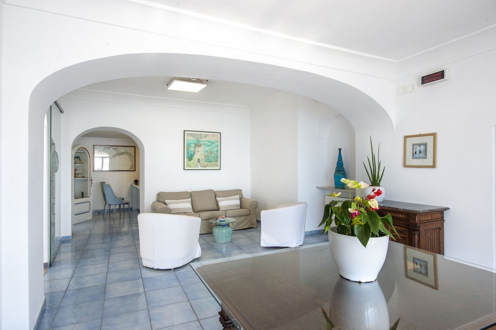 Maresca Hotel Praiano 60/78