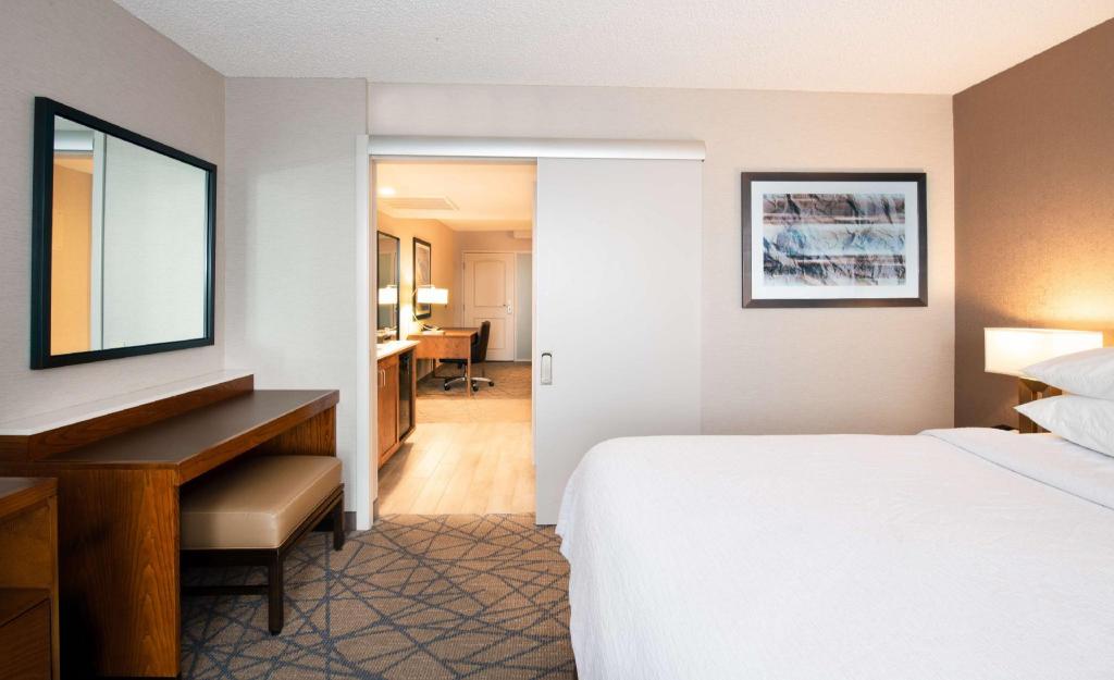 2 Rooms, Suite, King Bed, Sofa, Large